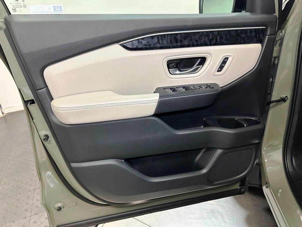 2026 Honda Passport TrailSport Elite - Ash Green Metallic exterior view 14