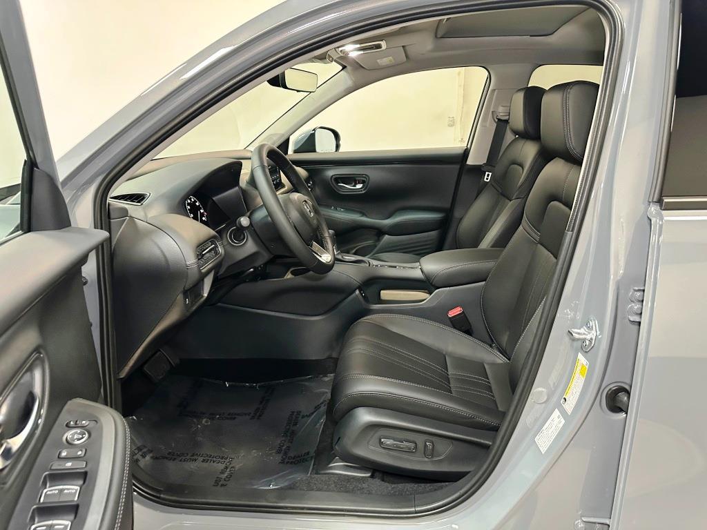 2027 Honda HR-V EX-L - Urban Gray Pearl exterior view 13