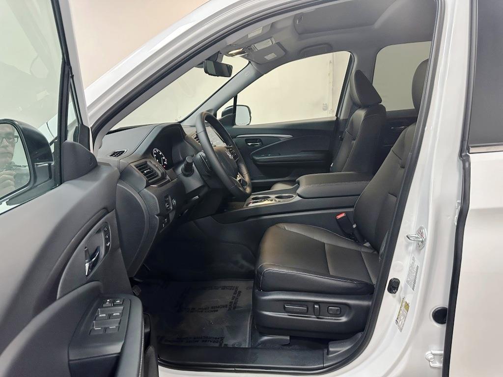 2026 Honda Ridgeline RTL - Platinum White Pearl exterior view 13