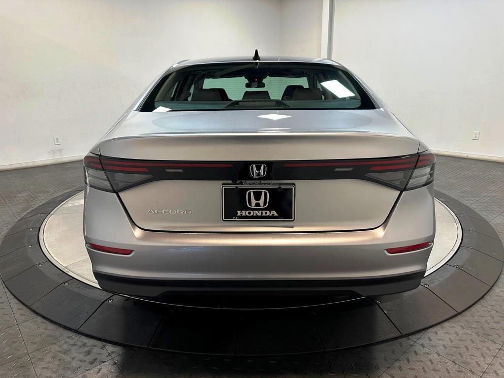 2026 Honda Accord Sedan SE - Solar Silver Metallic exterior view 7