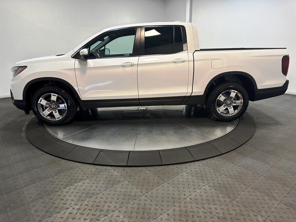 2026 Honda Ridgeline RTL - Platinum White Pearl exterior view 5
