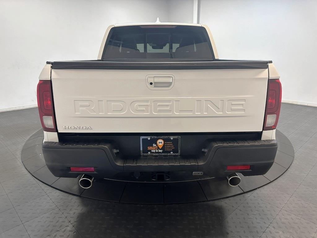 2026 Honda Ridgeline RTL - Platinum White Pearl exterior view 7