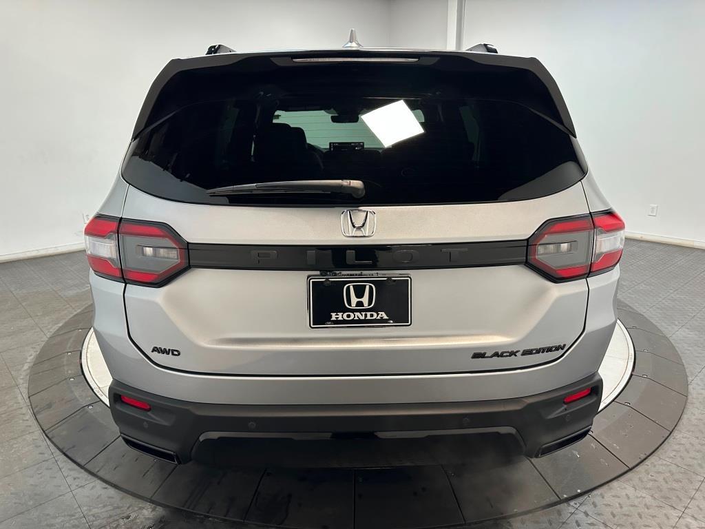 2026 Honda Pilot Black Edition - Solar Silver Metallic exterior view 7