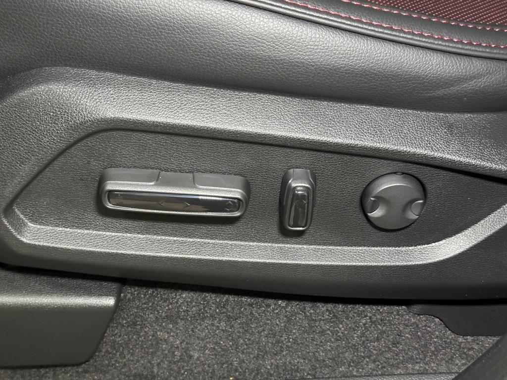2026 Honda Pilot Black Edition - Solar Silver Metallic exterior view 14