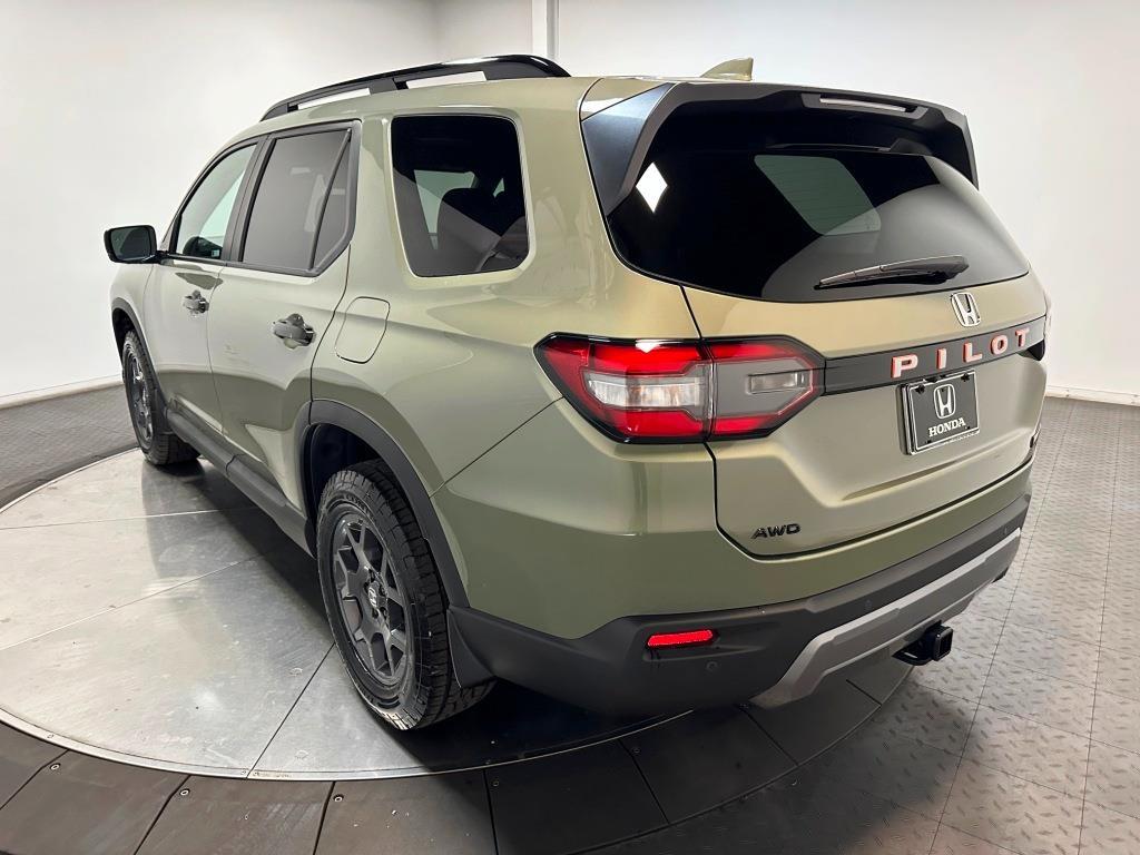2026 Honda Pilot TrailSport - Ash Green Metallic exterior view 6