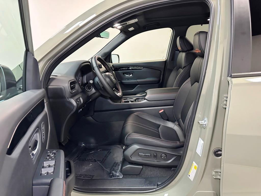 2026 Honda Pilot TrailSport - Ash Green Metallic exterior view 13