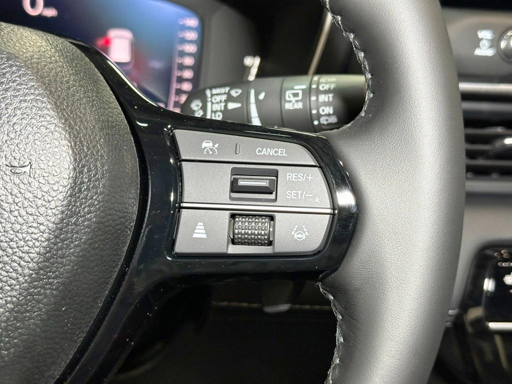 2026 Honda Pilot Touring - Platinum White Pearl exterior view 17