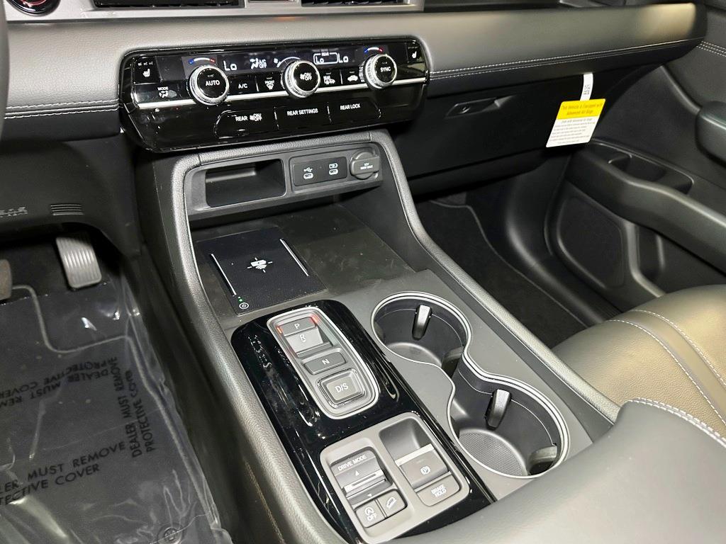 2026 Honda Pilot Touring - Platinum White Pearl exterior view 20