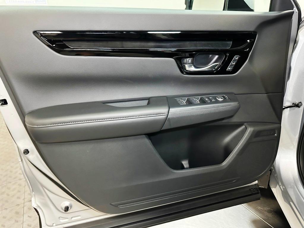 2026 Honda CR-V EX-L - Solar Silver Metallic exterior view 11