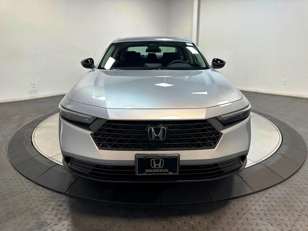 2026 Honda Accord Sedan SE - Solar Silver Metallic exterior view 3