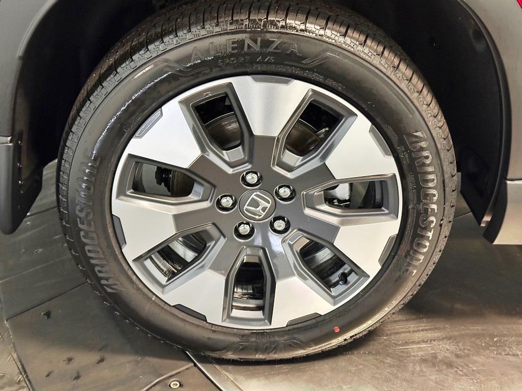 2026 Honda Pilot Touring - Radiant Red Metallic II exterior view 10