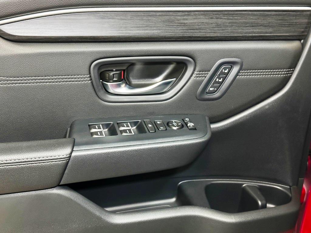 2026 Honda Pilot Touring - Radiant Red Metallic II exterior view 12