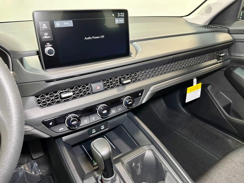 2026 Honda CR-V Hybrid Sport - Platinum White Pearl exterior view 18