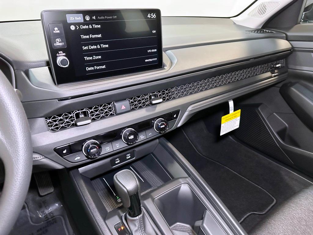 2026 HONDA ACCORD - Platinum White Pearl exterior view 20