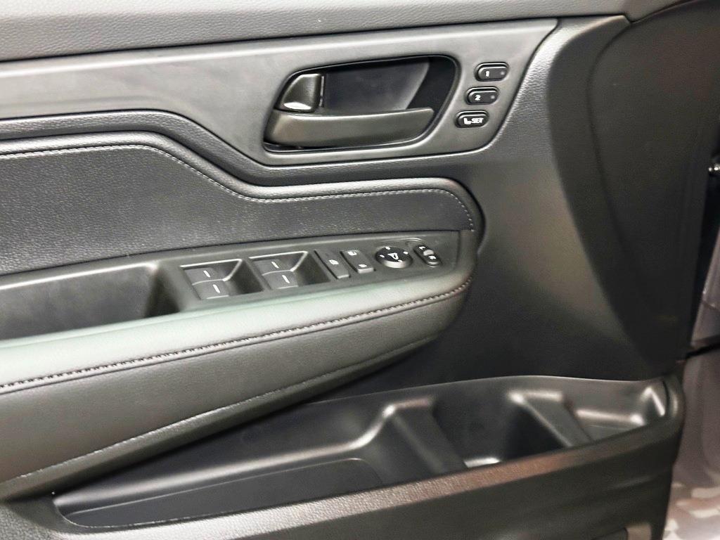 2026 Honda Odyssey EX-L - Modern Steel Metallic exterior view 12