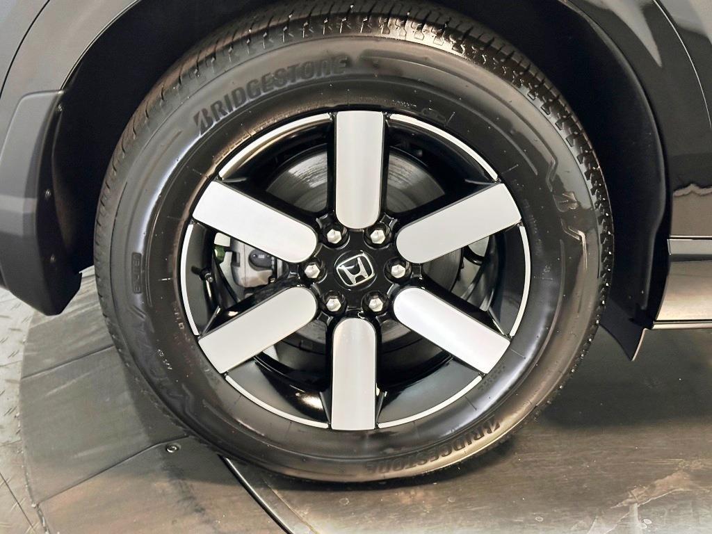 2026 Honda Prologue Touring - Raven Black exterior view 10