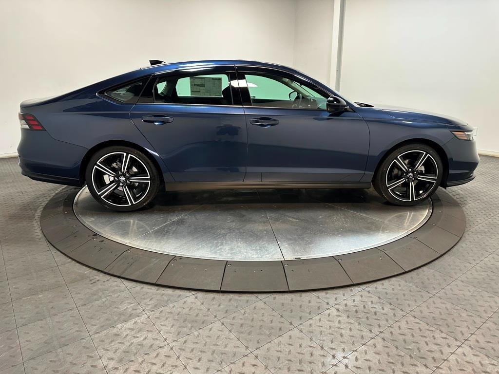 2026 Honda Accord Sedan SE - Canyon River Blue Metallic exterior view 9