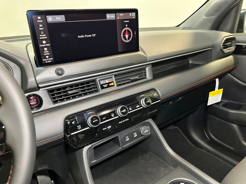 2026 Honda Pilot Sport - Solar Silver Metallic exterior view 19