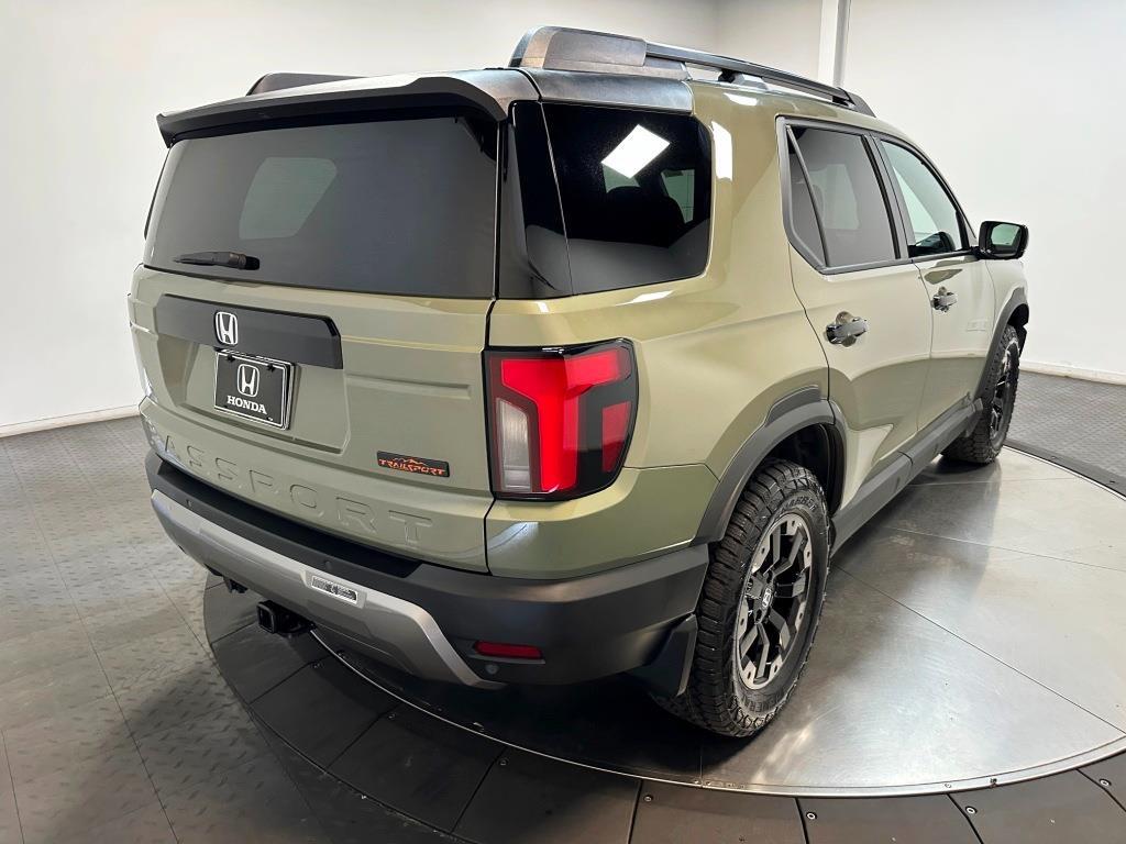 2026 Honda Passport TrailSport Elite - Ash Green Metallic exterior view 8