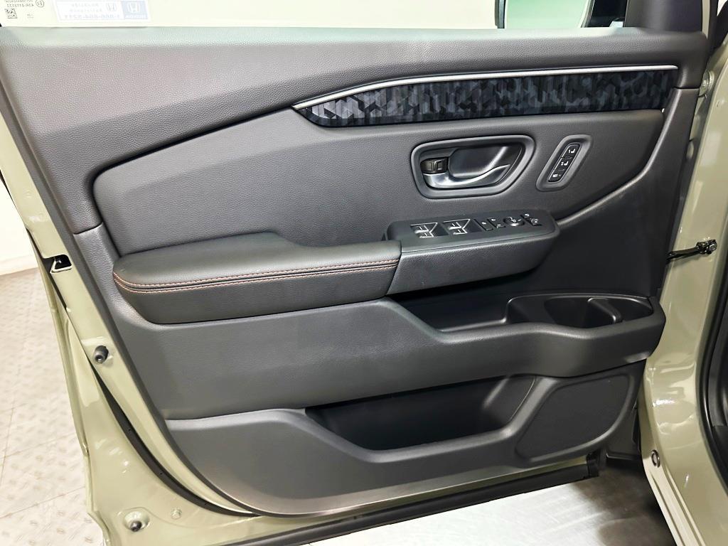 2026 Honda Passport TrailSport Elite - Ash Green Metallic exterior view 11