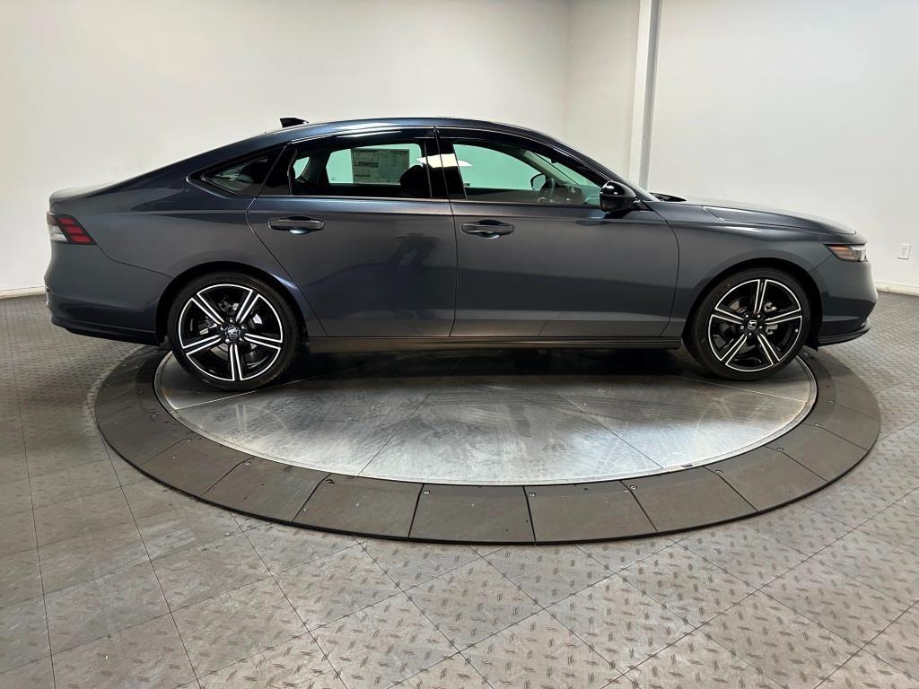 2026 Honda Accord Sedan SE - Meteorite Gray Metallic exterior view 9