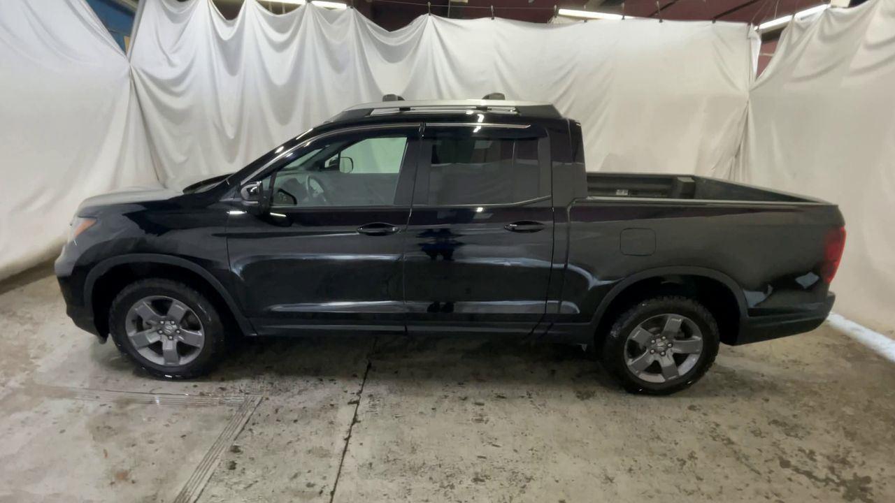 2025 Honda Ridgeline TrailSport - Crystal Black Pearl exterior view 5