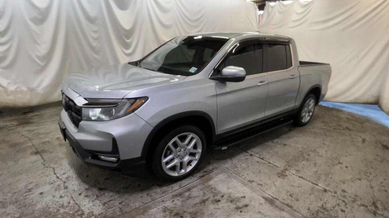 2025 Honda Ridgeline RTL - Solar Silver Metallic exterior view 4