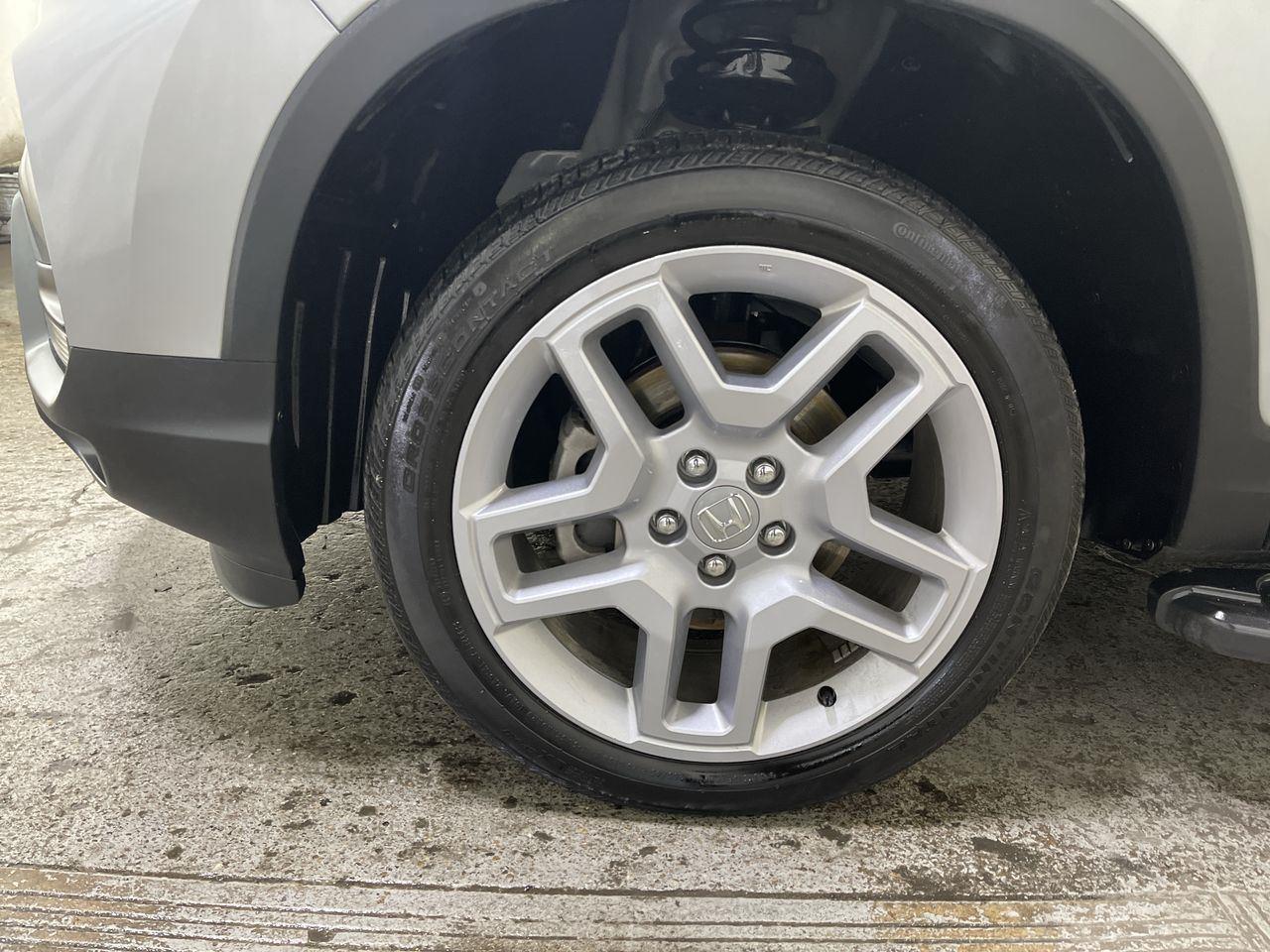 2025 Honda Ridgeline RTL - Solar Silver Metallic exterior view 10