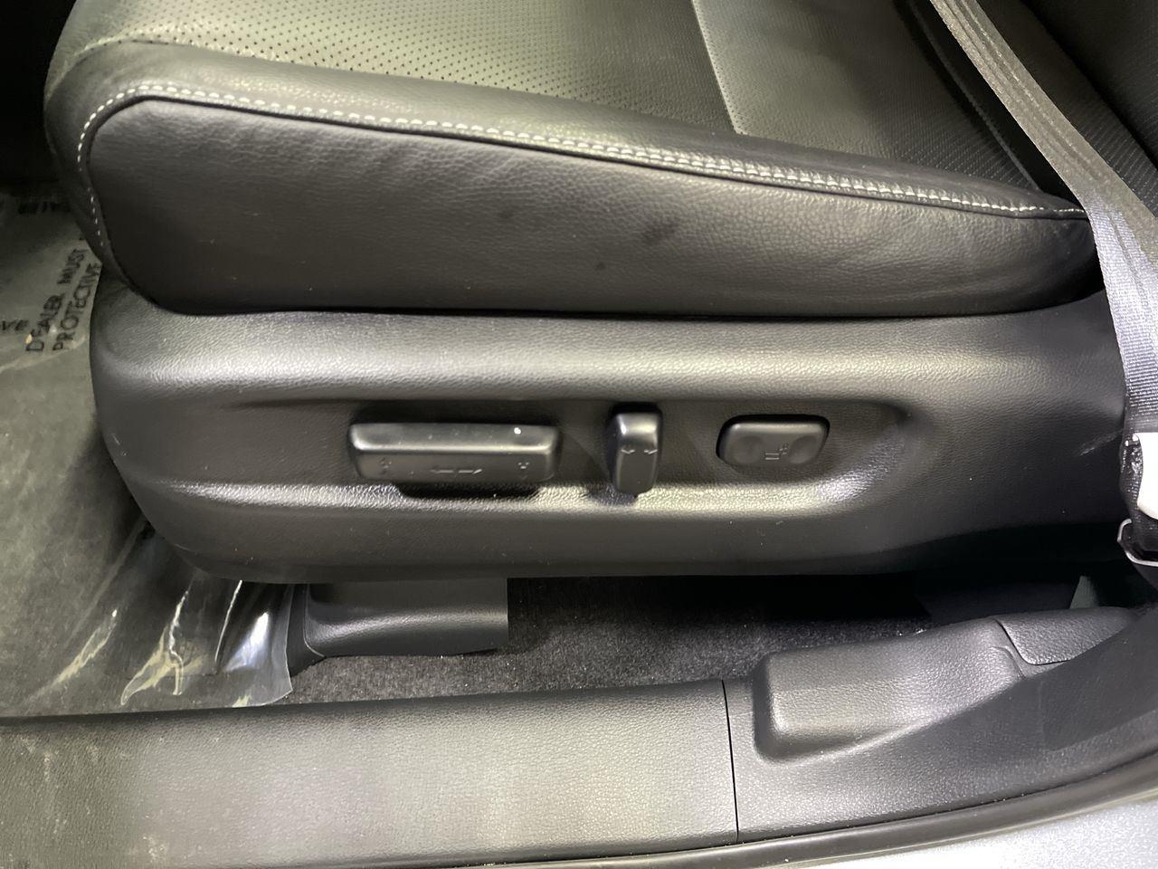 2025 Honda Ridgeline RTL - Solar Silver Metallic exterior view 12