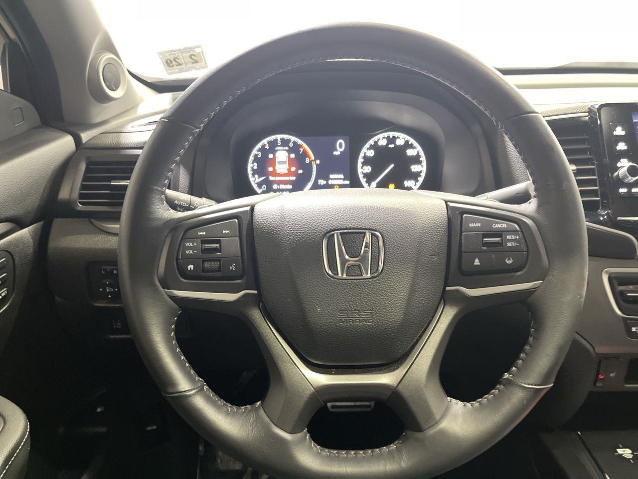 2025 Honda Ridgeline RTL - Solar Silver Metallic exterior view 14