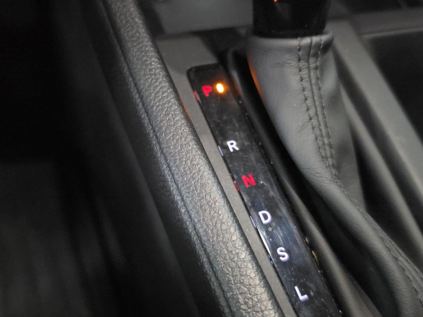 2025 Honda Accord Sedan SE - Solar Silver Metallic exterior view 2