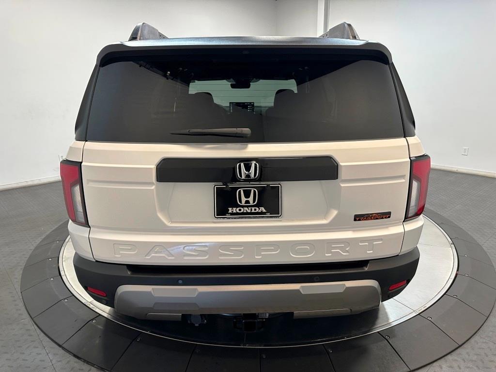 2026 Honda Passport TrailSport - Platinum White Pearl exterior view 7