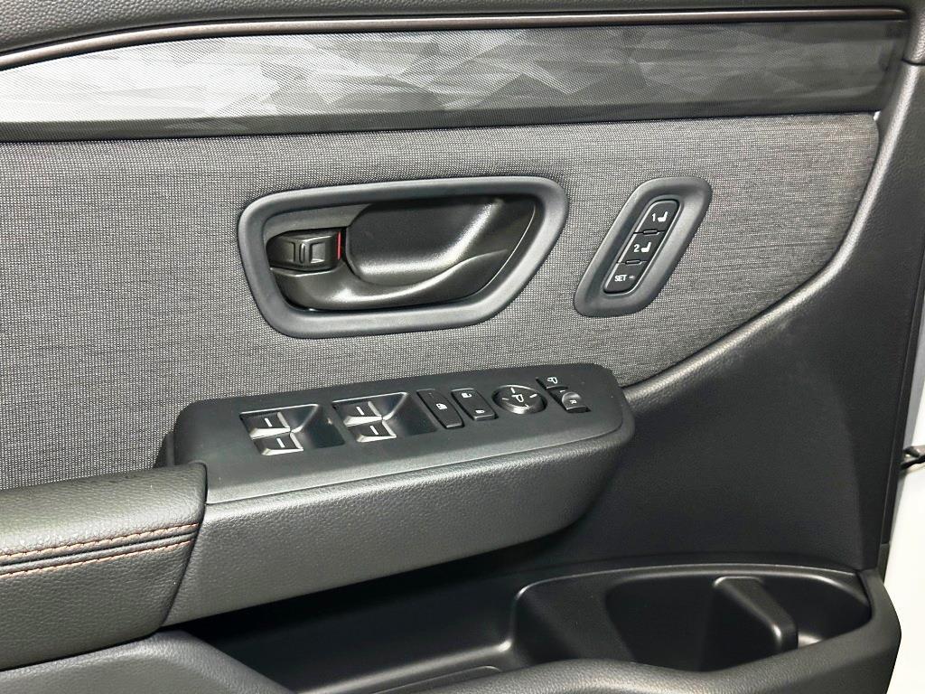 2026 Honda Passport TrailSport - Platinum White Pearl exterior view 13