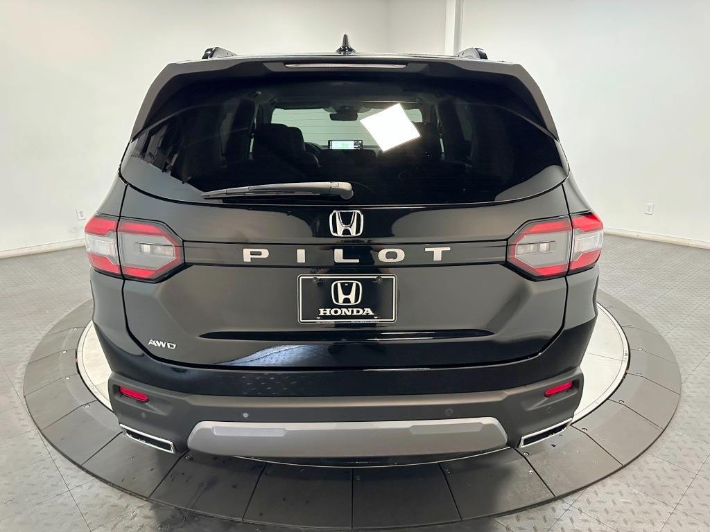 2026 Honda Pilot EX-L - Crystal Black Pearl exterior view 7