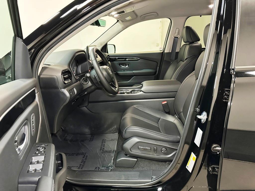 2026 Honda Pilot EX-L - Crystal Black Pearl exterior view 13