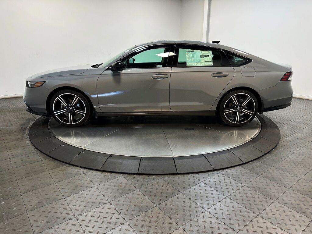 2026 Honda Accord Sedan SE - Urban Gray Pearl exterior view 5