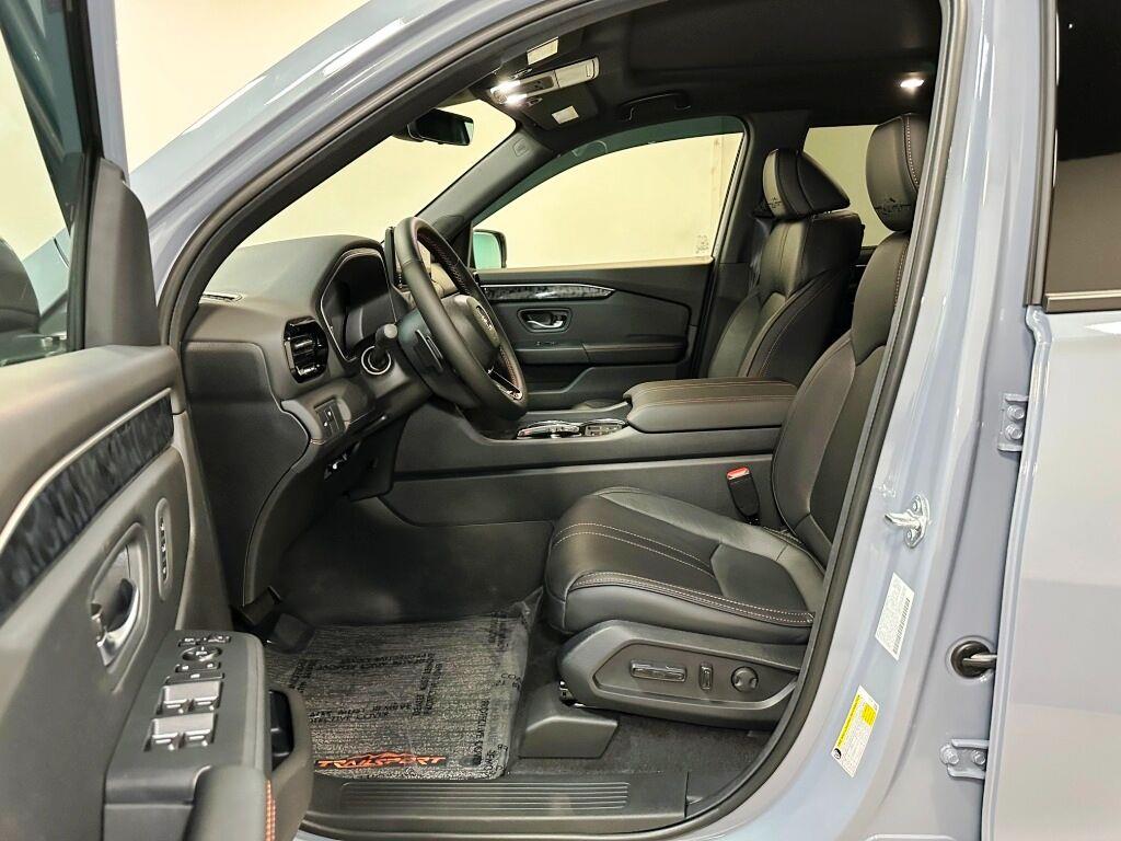 2026 HONDA PASSPORT TRAILSPRTE - SONIC GRAY exterior view 13