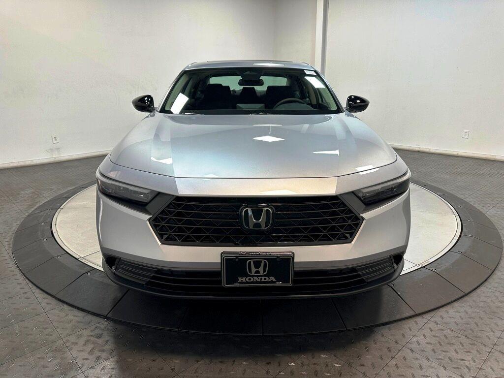 2026 Honda Accord Sedan SE - Solar Silver Metallic exterior view 3