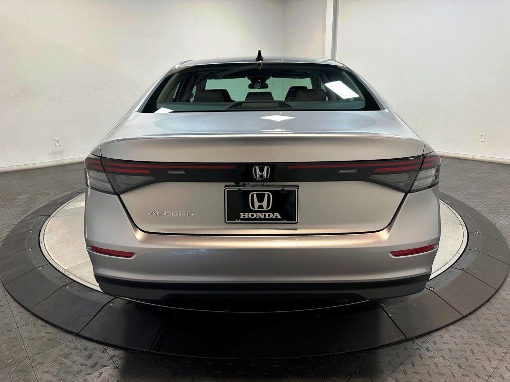2026 Honda Accord Sedan SE - Solar Silver Metallic exterior view 7