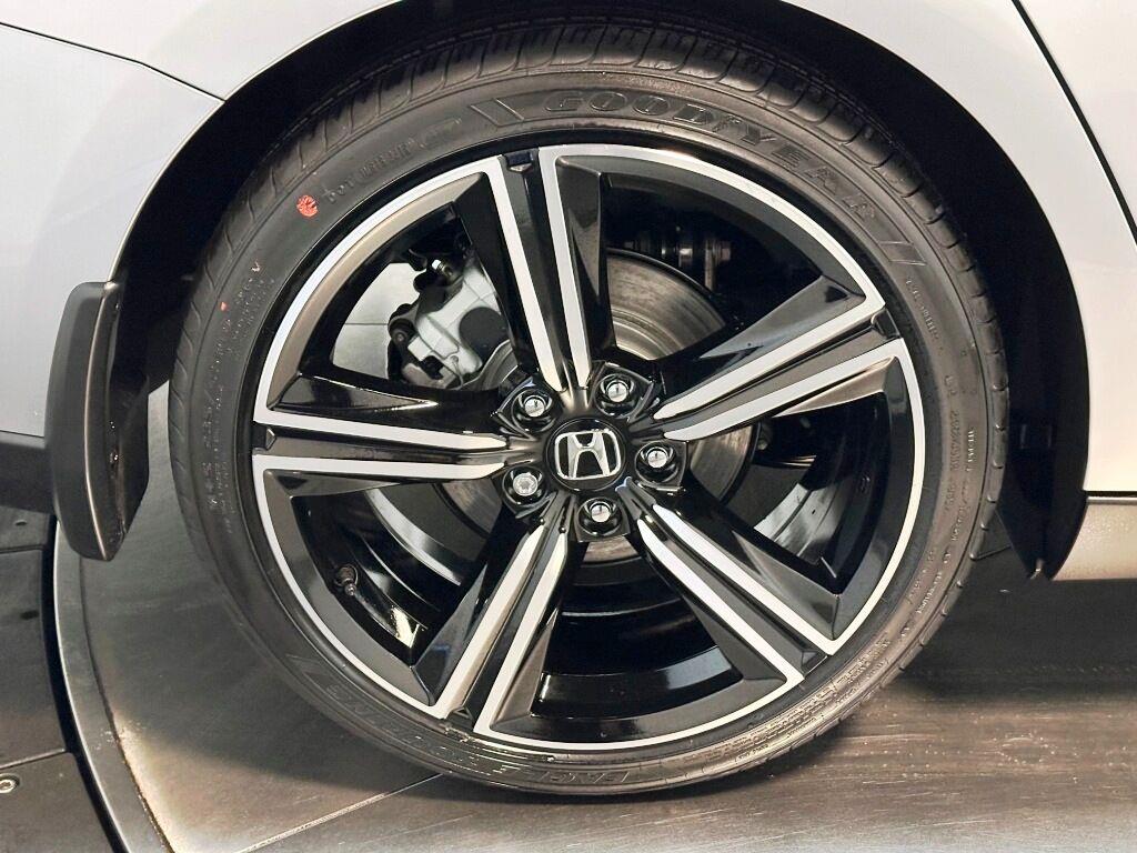 2026 Honda Accord Sedan SE - Solar Silver Metallic exterior view 10