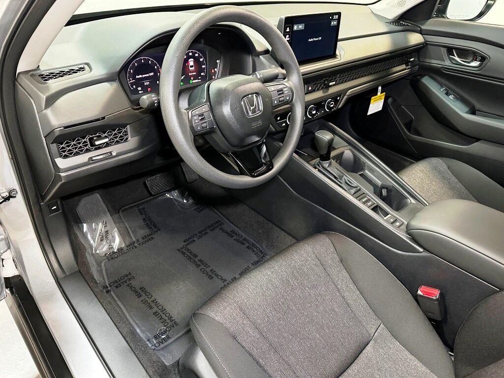 2026 Honda Accord Sedan SE - Solar Silver Metallic exterior view 15