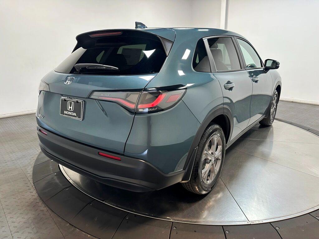 2027 Honda HR-V Sport - Nordic Forest Pearl exterior view 8
