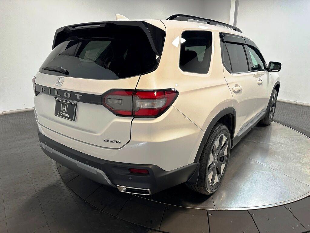 2026 HONDA Pilot TRG - WHITE exterior view 8
