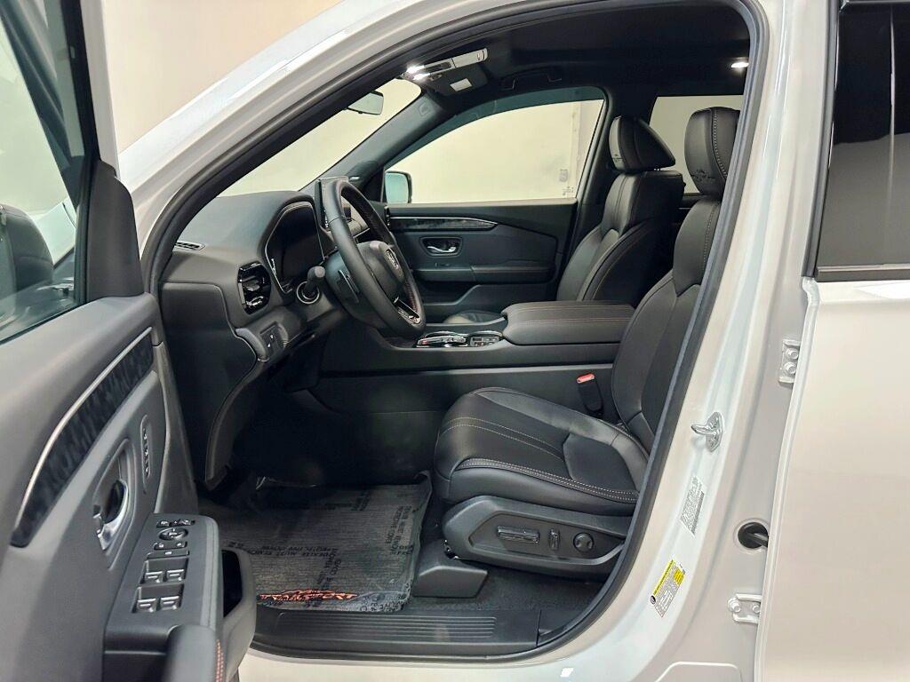 2026 Honda Passport TrailSport Elite - Platinum White Pearl exterior view 13