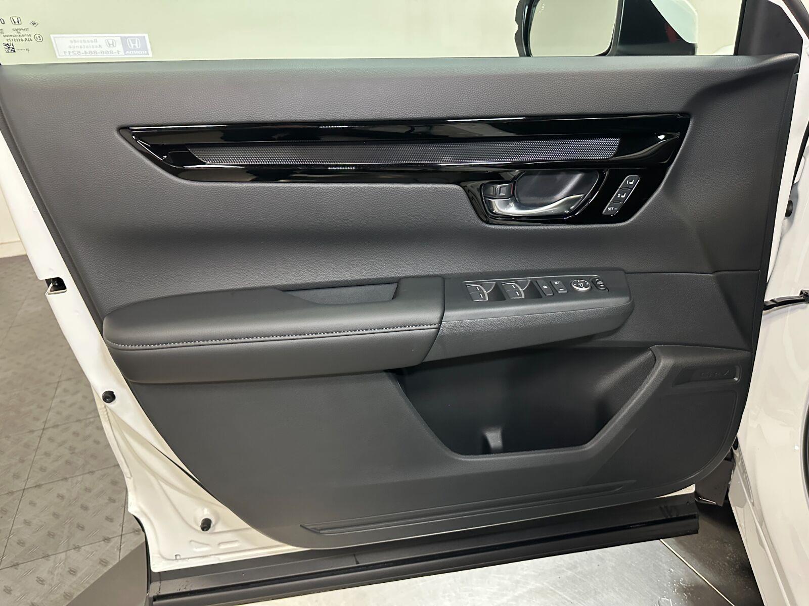 2026 Honda CR-V EX-L - Platinum White Pearl exterior view 12