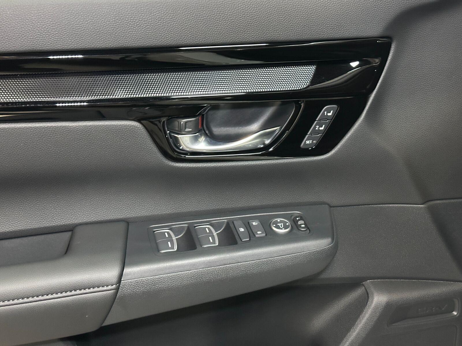2026 Honda CR-V EX-L - Platinum White Pearl exterior view 13