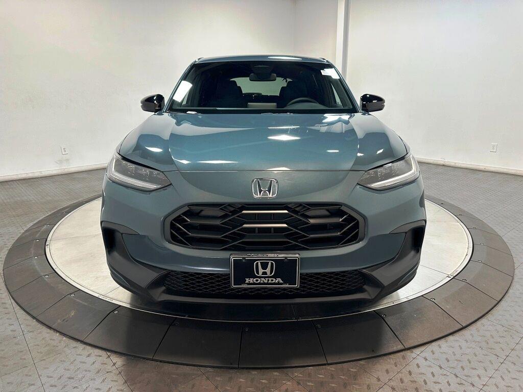 2027 Honda HR-V Sport - Nordic Forest Pearl exterior view 3