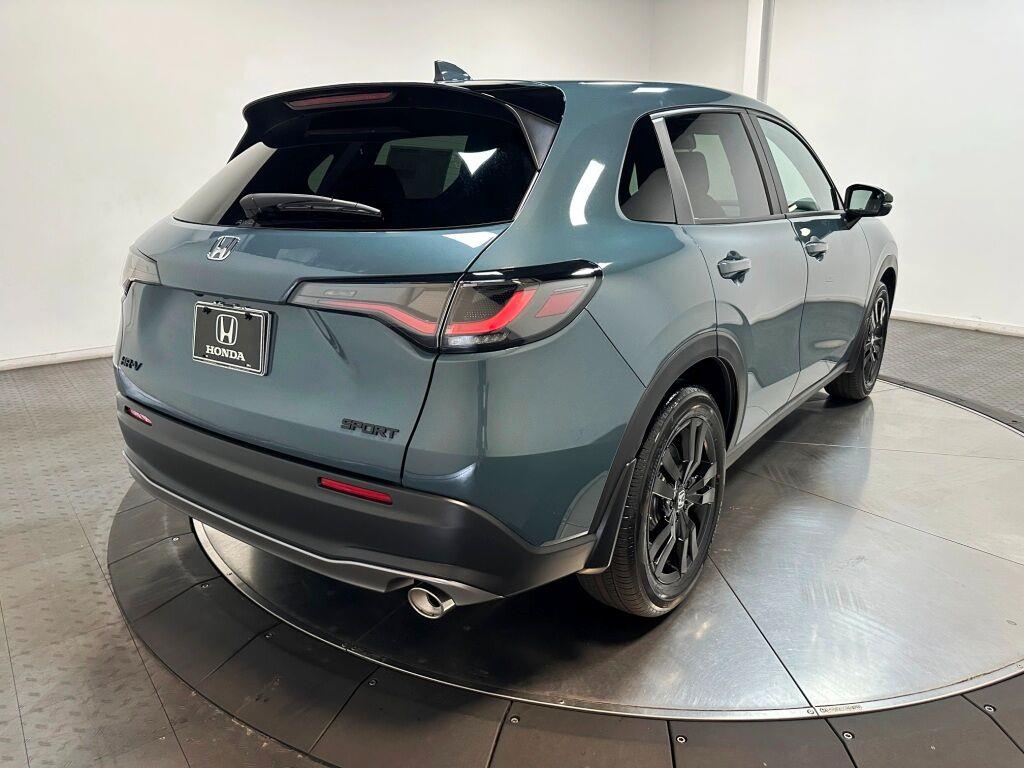 2027 Honda HR-V Sport - Nordic Forest Pearl exterior view 8