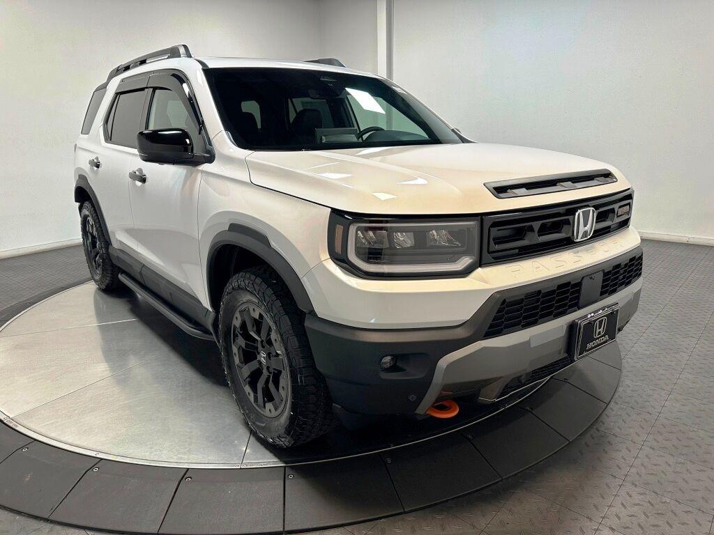 2026 Honda Passport TrailSport Elite - Platinum White Pearl exterior view 2