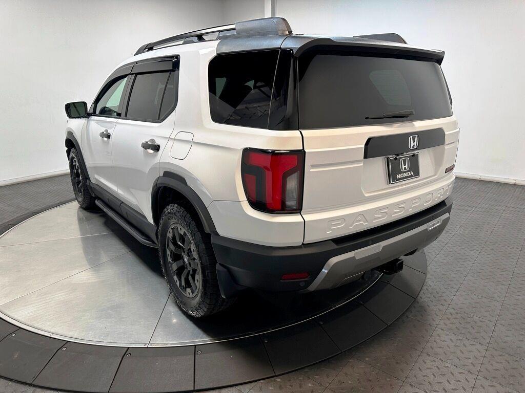 2026 Honda Passport TrailSport Elite - Platinum White Pearl exterior view 6